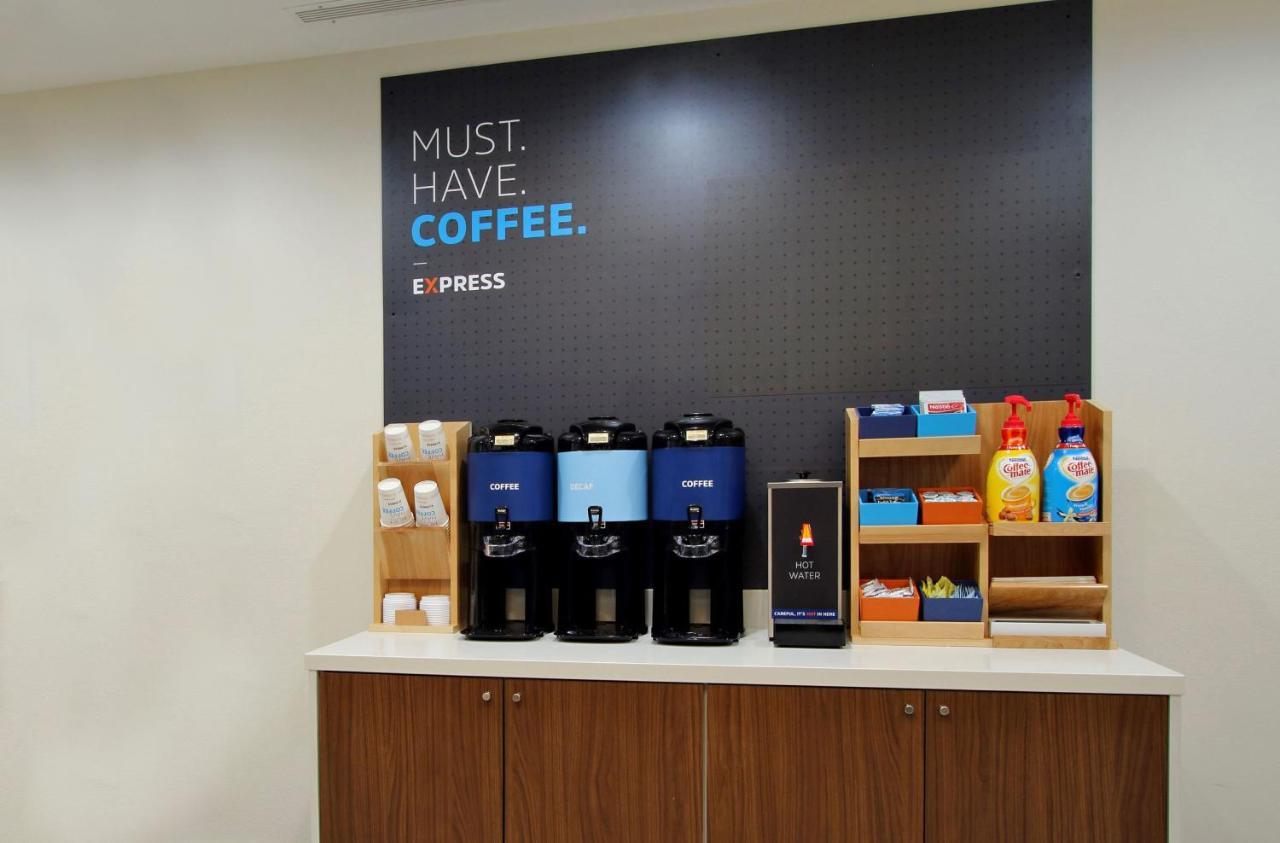 Holiday Inn Express & Suites - Ottawa By Ihg Esterno foto